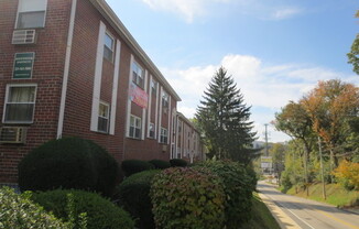 Ravenswood Apartments