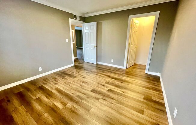 2 beds, 1 bath, $1,875, Unit # 3