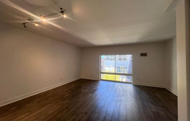 1 bed, 1 bath, $3,750