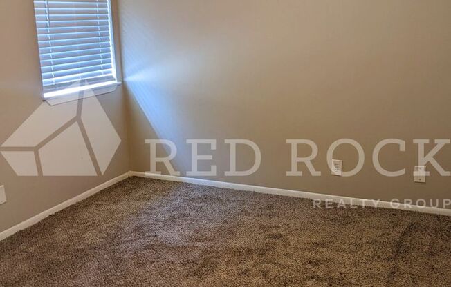 2 beds, 1 bath, 950 sqft, $825, Unit R226