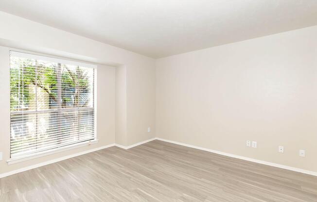 2 beds, 2 baths, 932 sqft, $999