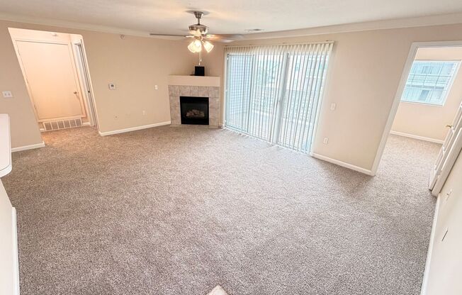 2 beds, 1 bath, 1,047 sqft, $1,217, Unit 07-301