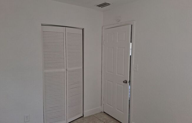 3 Bed 2 Bath Home in Tampa!
