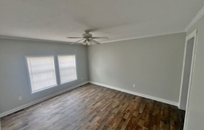 3 beds, 2 baths, $1,500