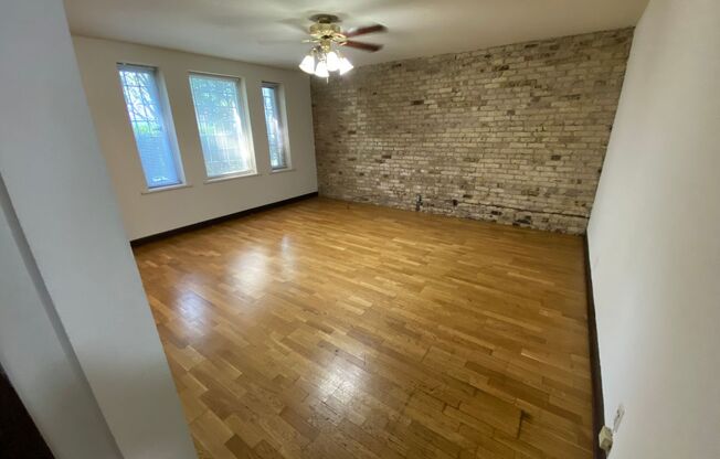 2550 Lake