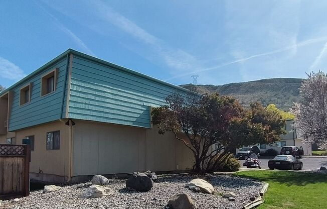 Coulee Columbia View Apartments
