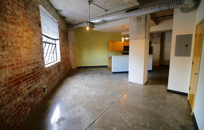 Studio, 1 bath, 540 sqft, $1,195, Unit APT 1C