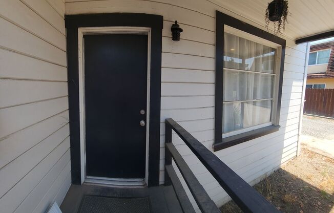 3 beds, 1 bath, $3,000