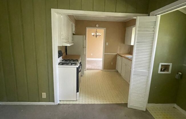 2 beds, 1 bath, $850