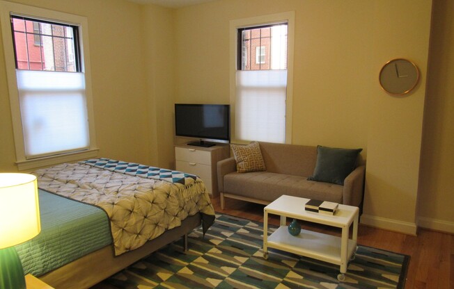 Studio, 1 bath, 407 sqft, $1,895, Unit H807