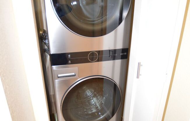 1 bed, 1 bath, $1,795, Unit # 229