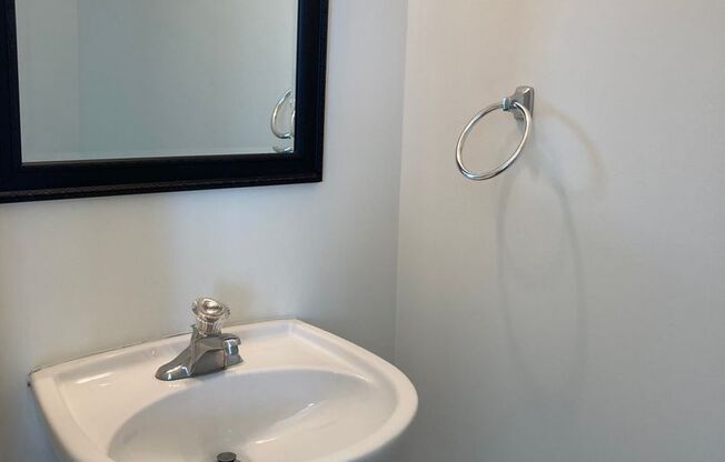 Stunning 3 Bedroom in Matthews, Wont Last Long!
