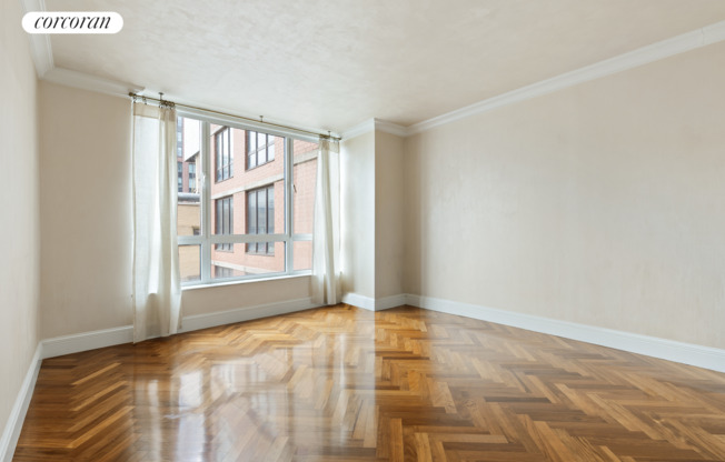 351 E 51 ST