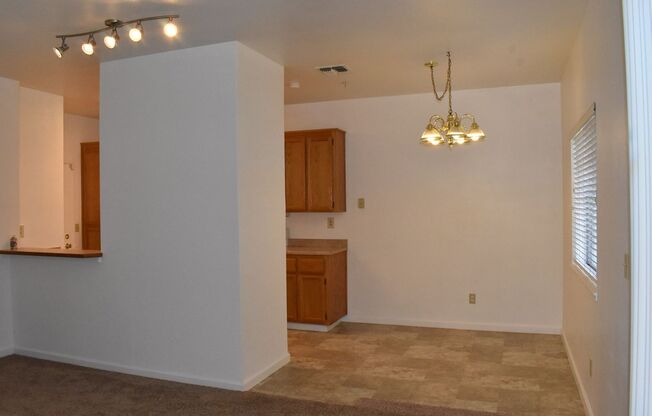Condo unit close to TAFB and Amtrak train station!