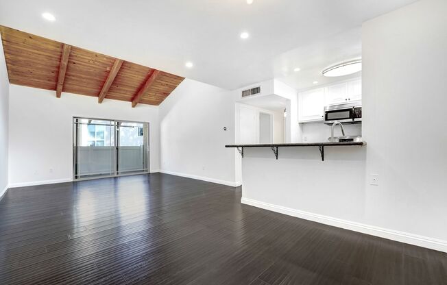 YOUR NEXT HOME IN PORTER RANCH IS WAITING!