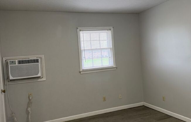 1 bed, 1 bath, 560 sqft, $665, Unit D29