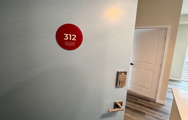 2 beds, 2 baths, 720 sqft, $1,899, Unit 820 #312