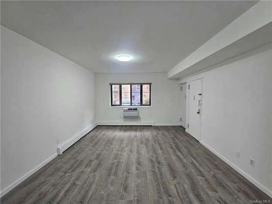 Studio, 1 bath, 330 sqft, $1,300, Unit 1B