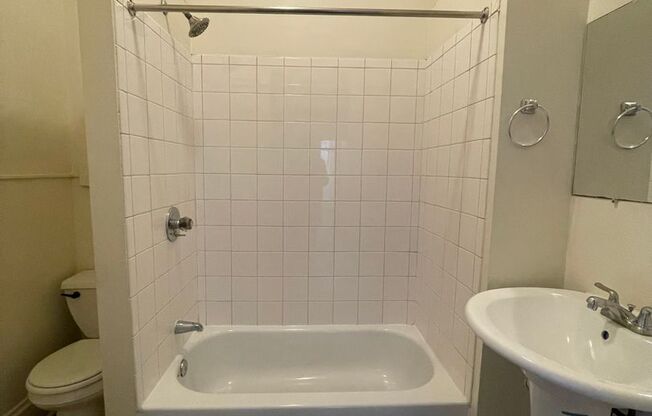 Studio, 1 bath, 7 sqft, $1,050, Unit #4A