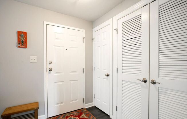 Fantastic 1 BR/1BTH in Columbia Heights, just 3 blocks from Metro Station!