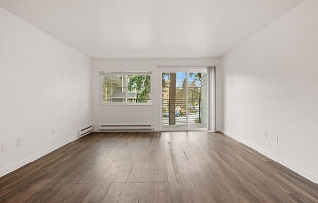 1 bed, 1 bath, 740 sqft, $2,100, Unit 402