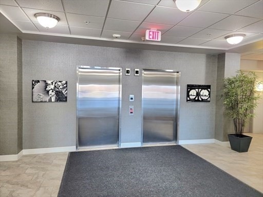 2 beds, 2 baths, 1,231 sqft, $3,250, Unit 214