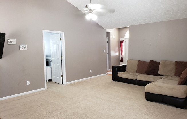 3 beds, 2 baths, $1,800