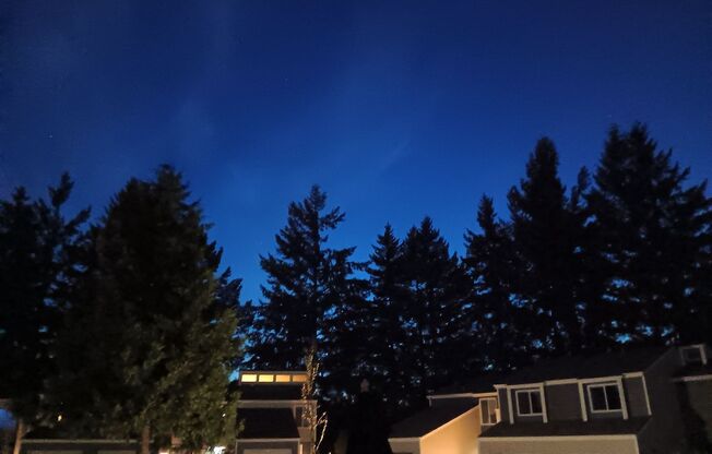 2 beds, 1.5 baths, 1,050 sqft, $2,049, Unit 214-776C