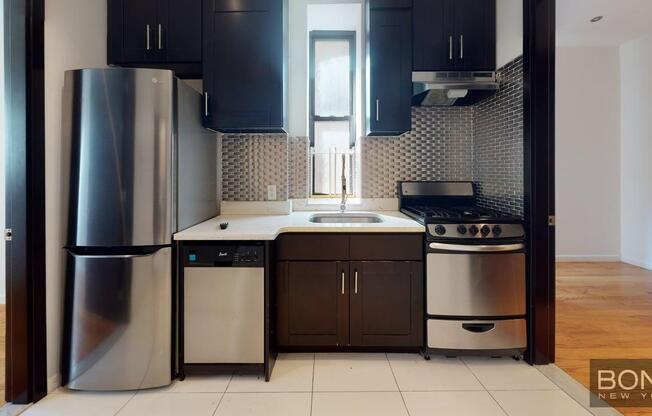 204 W 108 ST