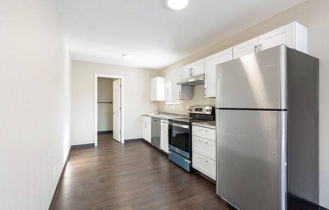 Studio, 1 bath, $1,095, Unit E