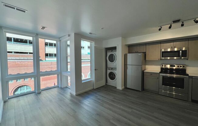 1 bed, 1 bath, 504 sqft, $1,665, Unit 412
