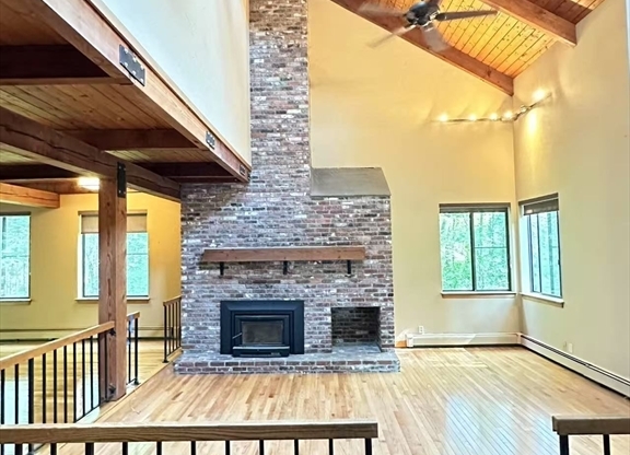 40 LAURELWOOD DR