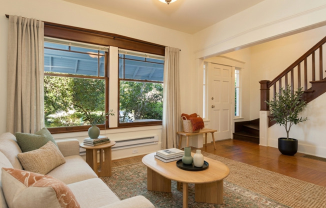 Evanston Apartments - Located on the north side of Fremont