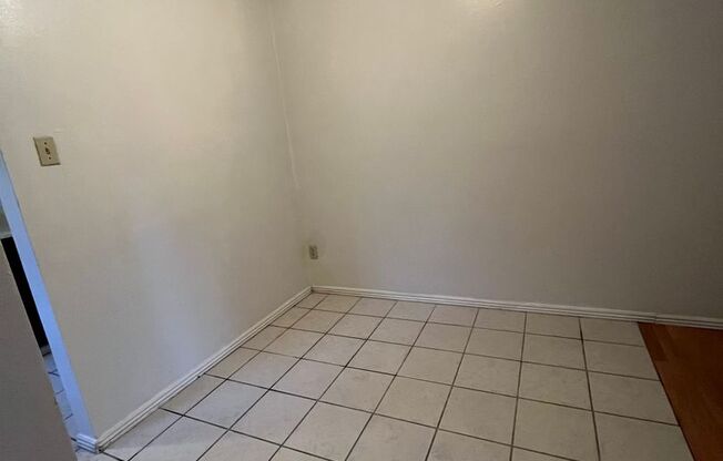 1 bed, 1 bath, 600 sqft, $675, Unit Unit 108