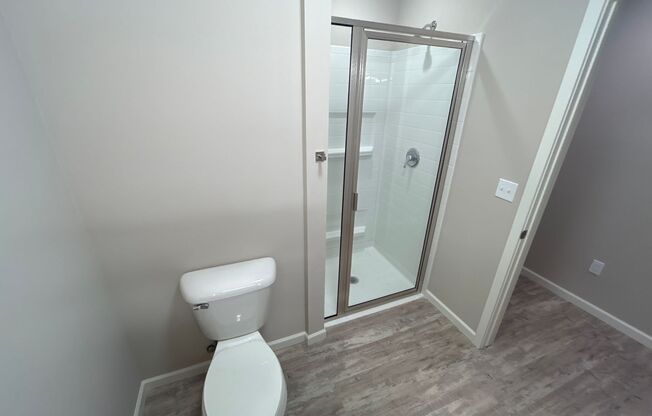 Studio, 1 bath, 500 sqft, $995, Unit 24