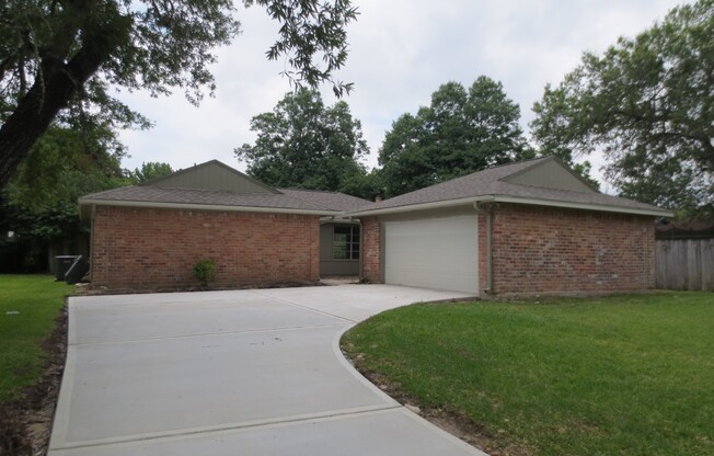 9804 Wren St --Ask about our No Security Deposit Option!!