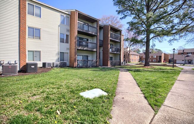13 HAVERFORD CT