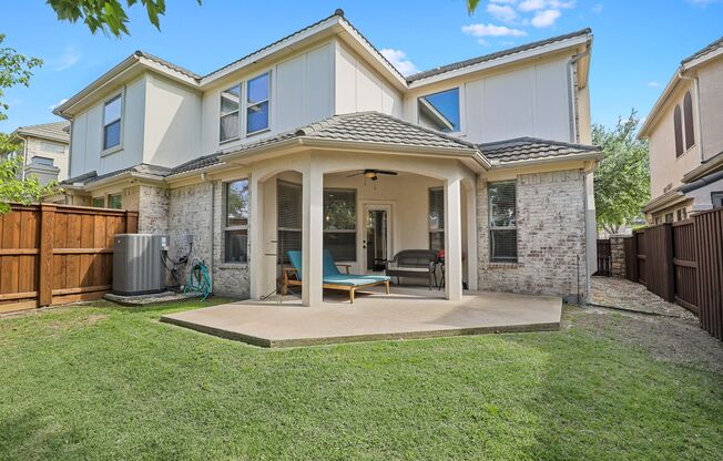 Stunning Townhome in Coves at Columbian Club