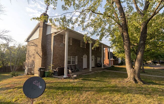 Charming and Spacious South Side 3-Bedroom Duplex