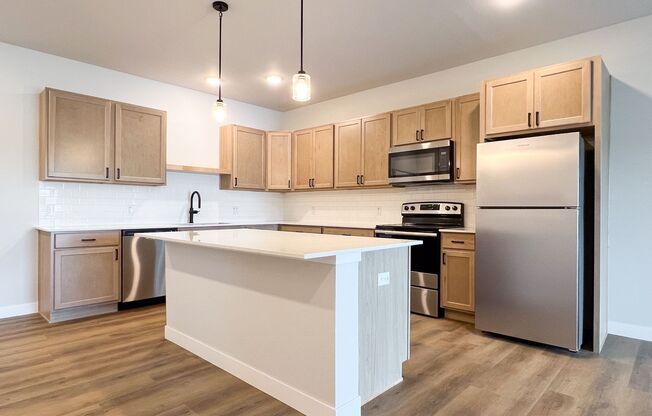 1 bed, 1 bath, 816 sqft, $1,850, Unit SC 1408-116