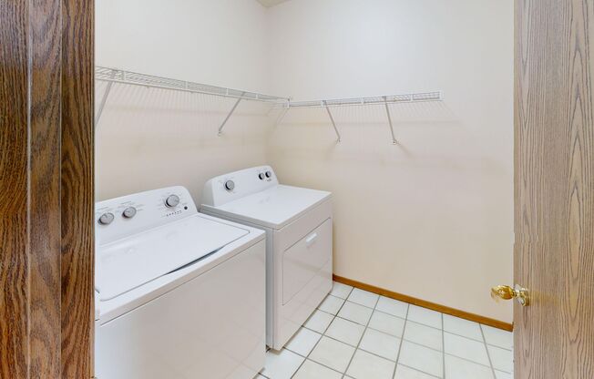 2 beds, 1 bath, 1,023 sqft, $1,175, Unit 3101-217