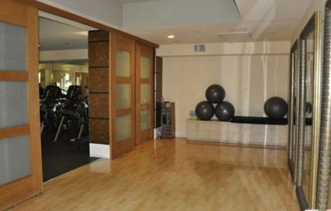 2 beds, 2 baths, 1,216 sqft, $3,475, Unit 436