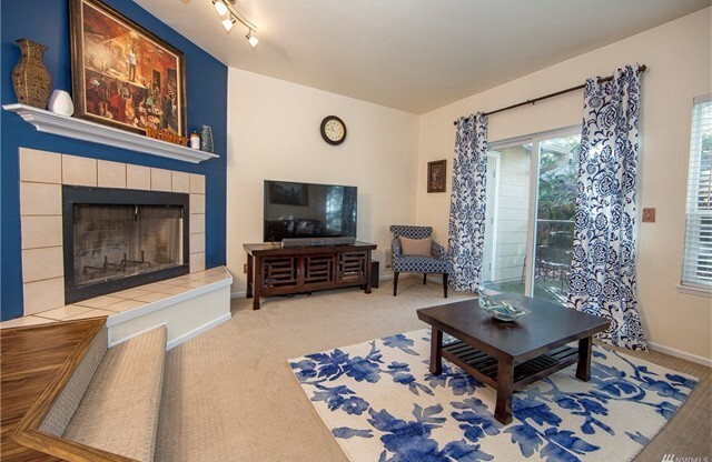 Beautiful Townhome 2 bedrooms and 2.5 bath in Issaquah