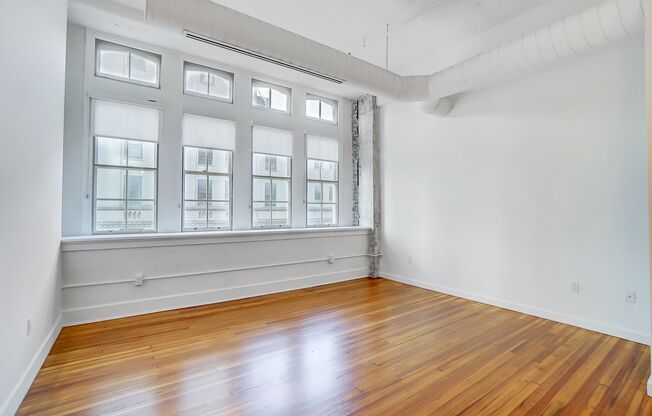 1 bed, 1 bath, 810 sqft, $1,940, Unit 100-403