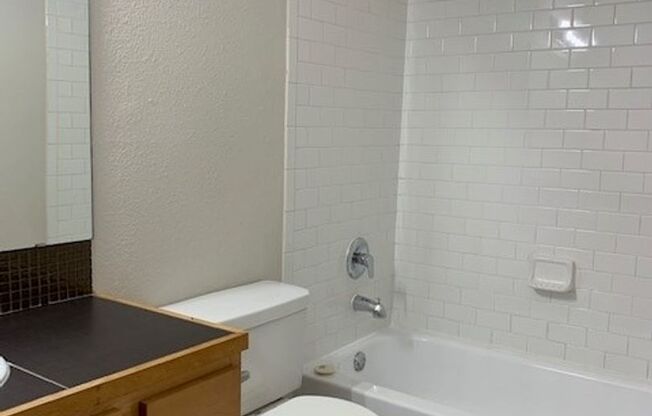 1 bed, 1 bath, 650 sqft, $1,289, Unit BOU-218