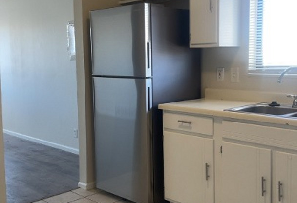 4 Bedroom 2 Bathroom in Denver's Villa Park!