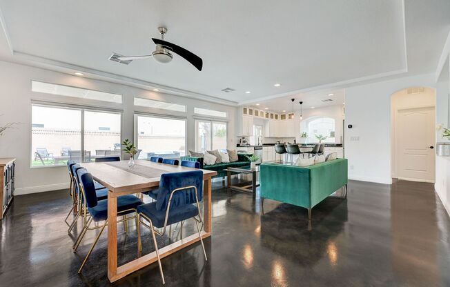 FANTASTIC FULLY UPGRADED FURNISHED RENTAL LOCATED IN THE SOUTHWEST!!!