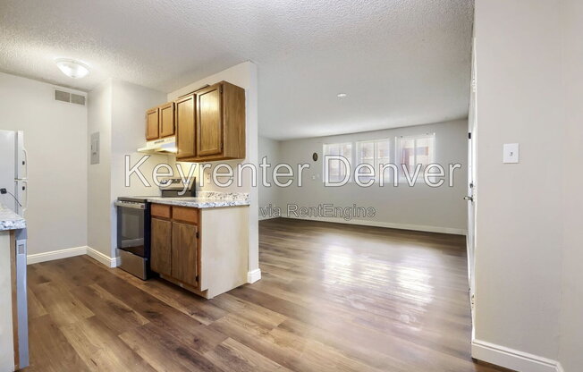 2 beds, 1 bath, 813 sqft, $1,189, Unit 6-301