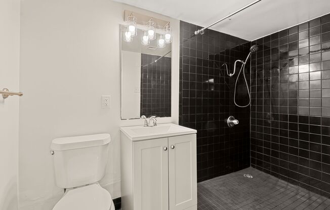 1 bed, 1 bath, $1,695, Unit 199 14th St NE Unit 201