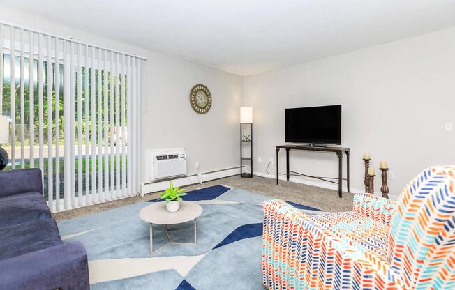 Rivers Edge - Apartment Living in Waterbury, CT